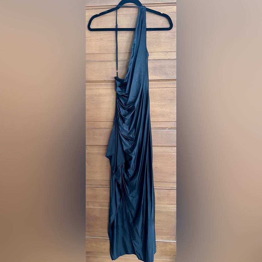 NEW Black Satin 1 Shoulder Long Sleeve High Slit Maxi Dress Sz Medium!  NEW!! - Picture 6 of 6
